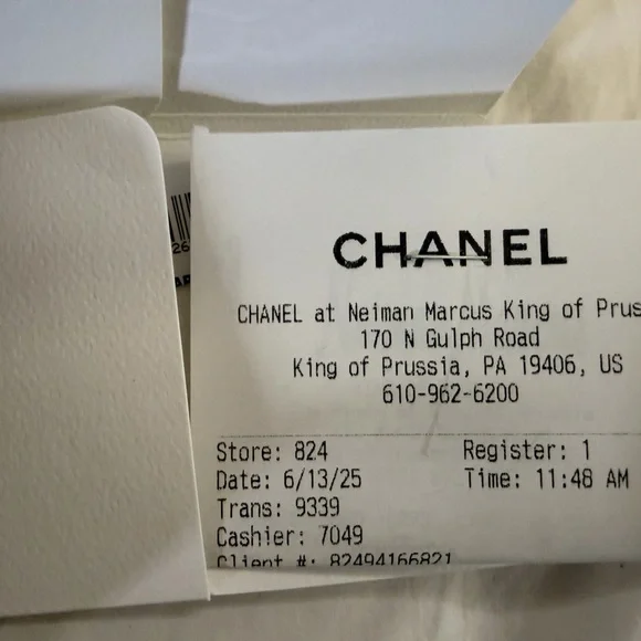 Authentic Chanel Drop Earrings in Gold - Picture 3 of 3